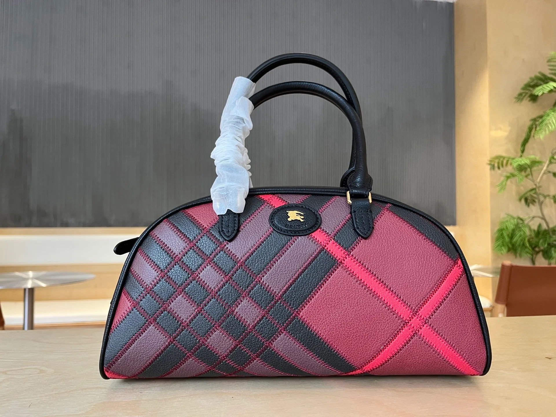 All categories Burberry women's bags (Burberry) Burberry 1980