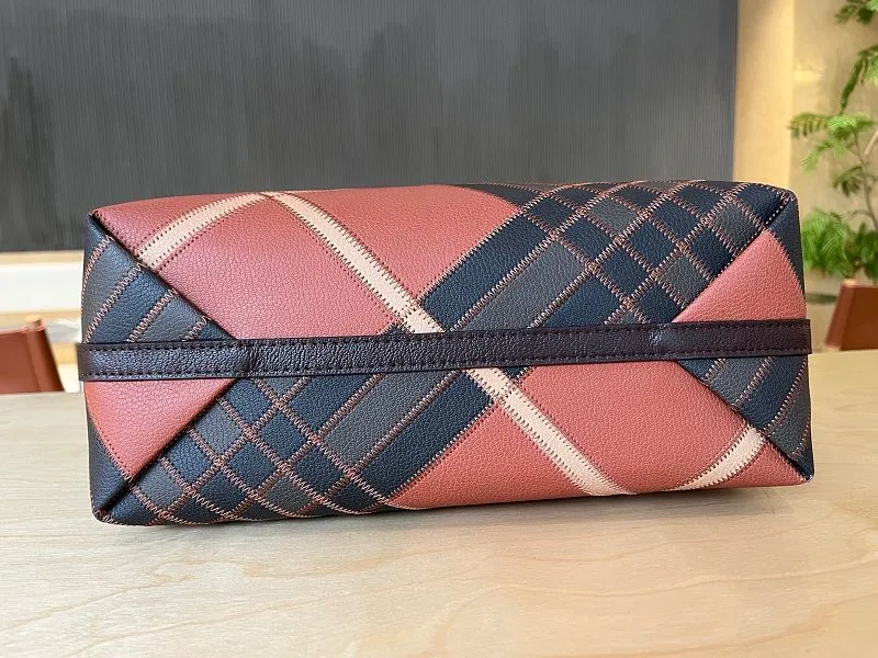 All categories Burberry women's bags (Burberry) Burberry 1980