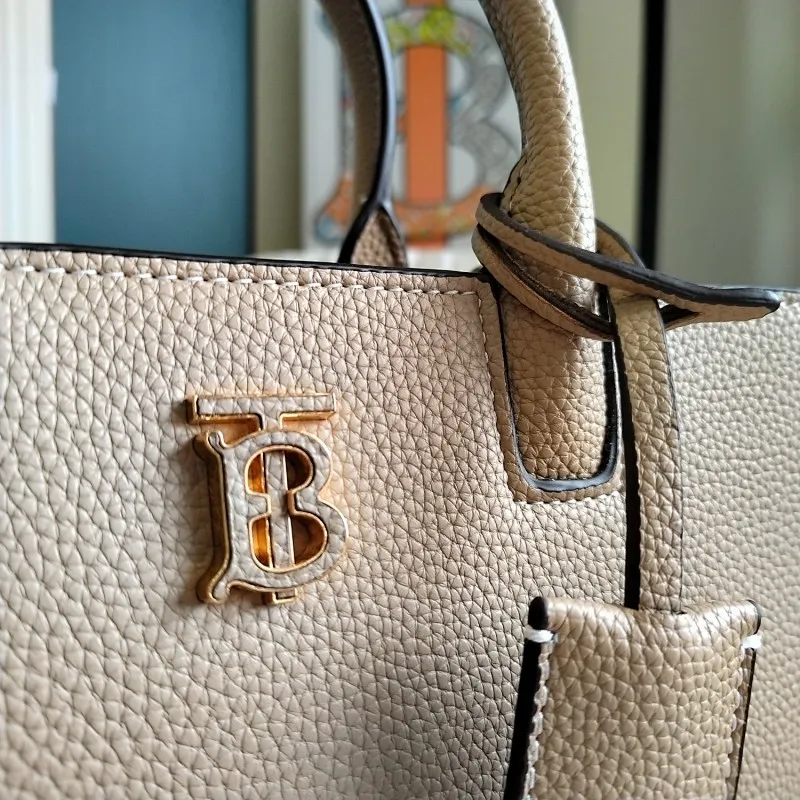 All Categories Official Website "Brand Women's Bags" Women's Bags 💙 Burberry 2024 New Burberry Crossbody Bag