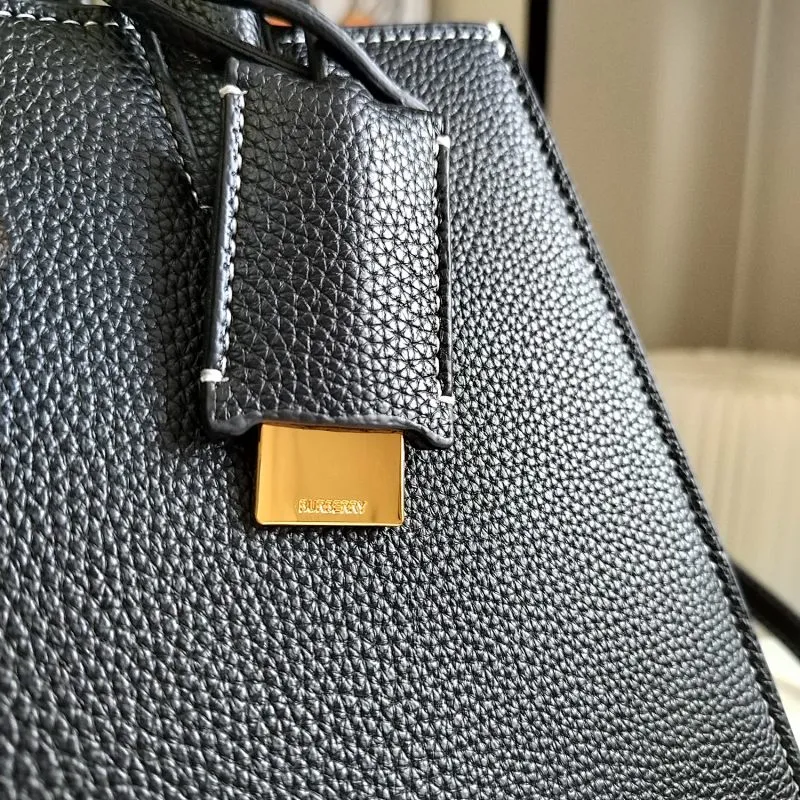 All Categories Official Website "Brand Women's Bags" Women's Bags 💙 Burberry 2024 New Burberry Crossbody Bag
