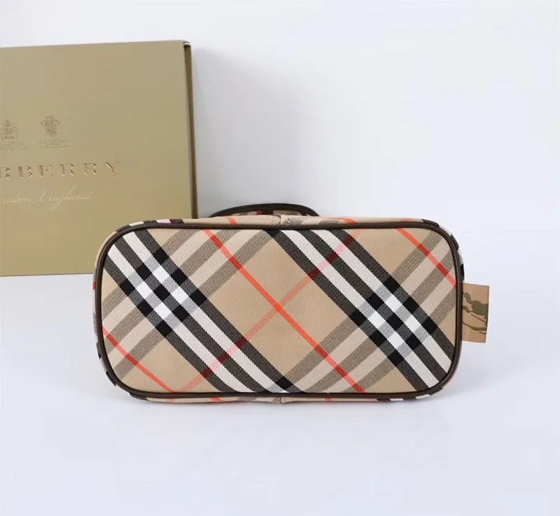 All categories Burberry women's bags (Burberry) Burberry 1683