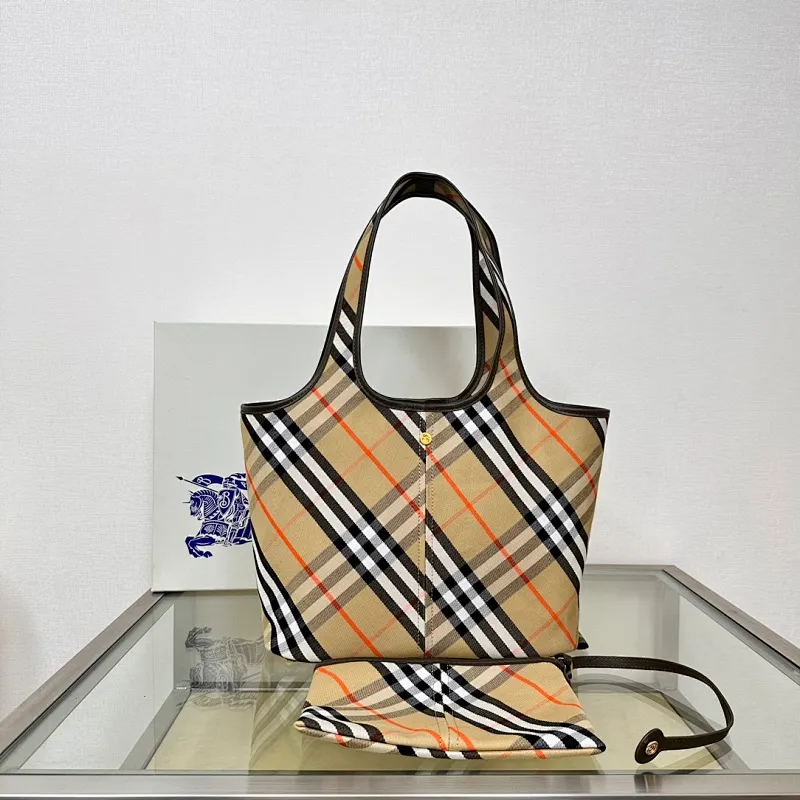 All categories Burberry women's bags (Burberry) Burberry original order 6861