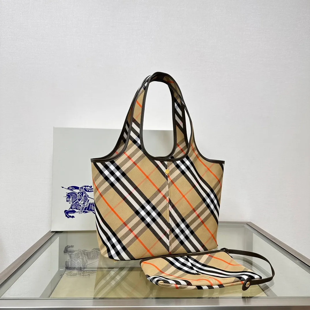 All categories Burberry women's bags (Burberry) Burberry original order 6861