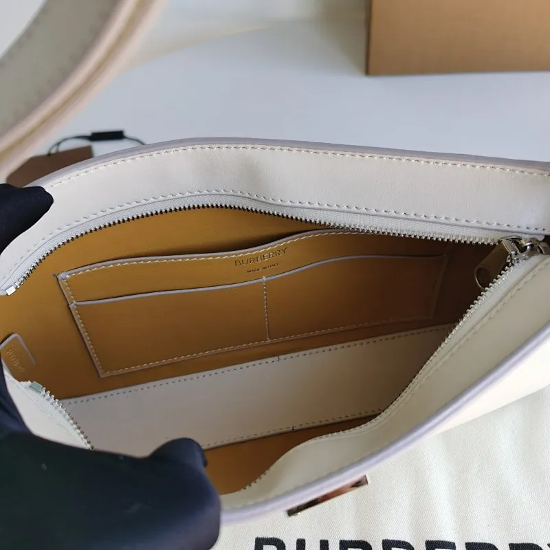 All categories Burberry women's bags (Burberry) Burberry cmp350