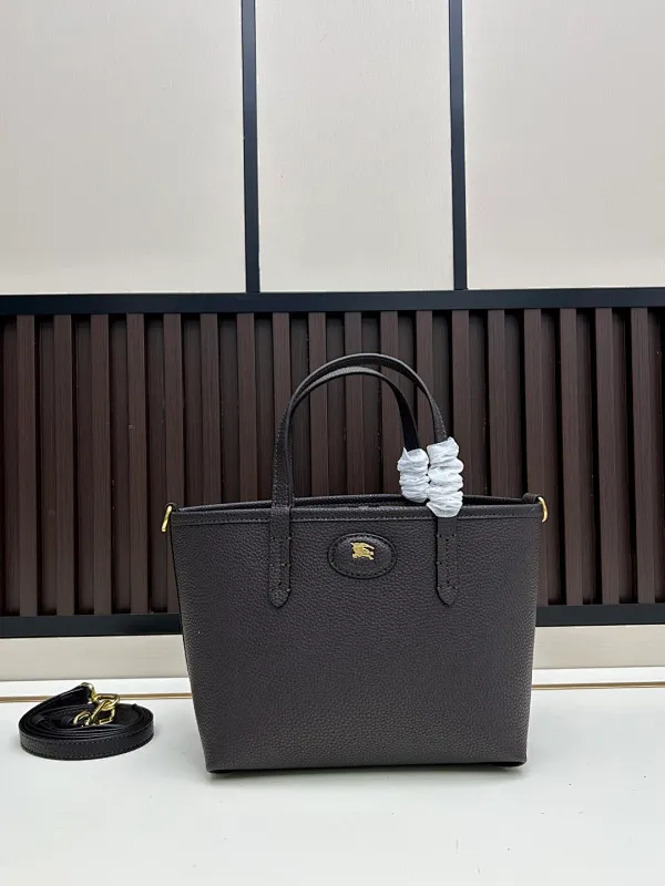 All categories Burberry women's bags (Burberry) Burberry 08022