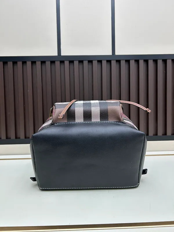 All categories Burberry women's bags (Burberry) Burberry 08020