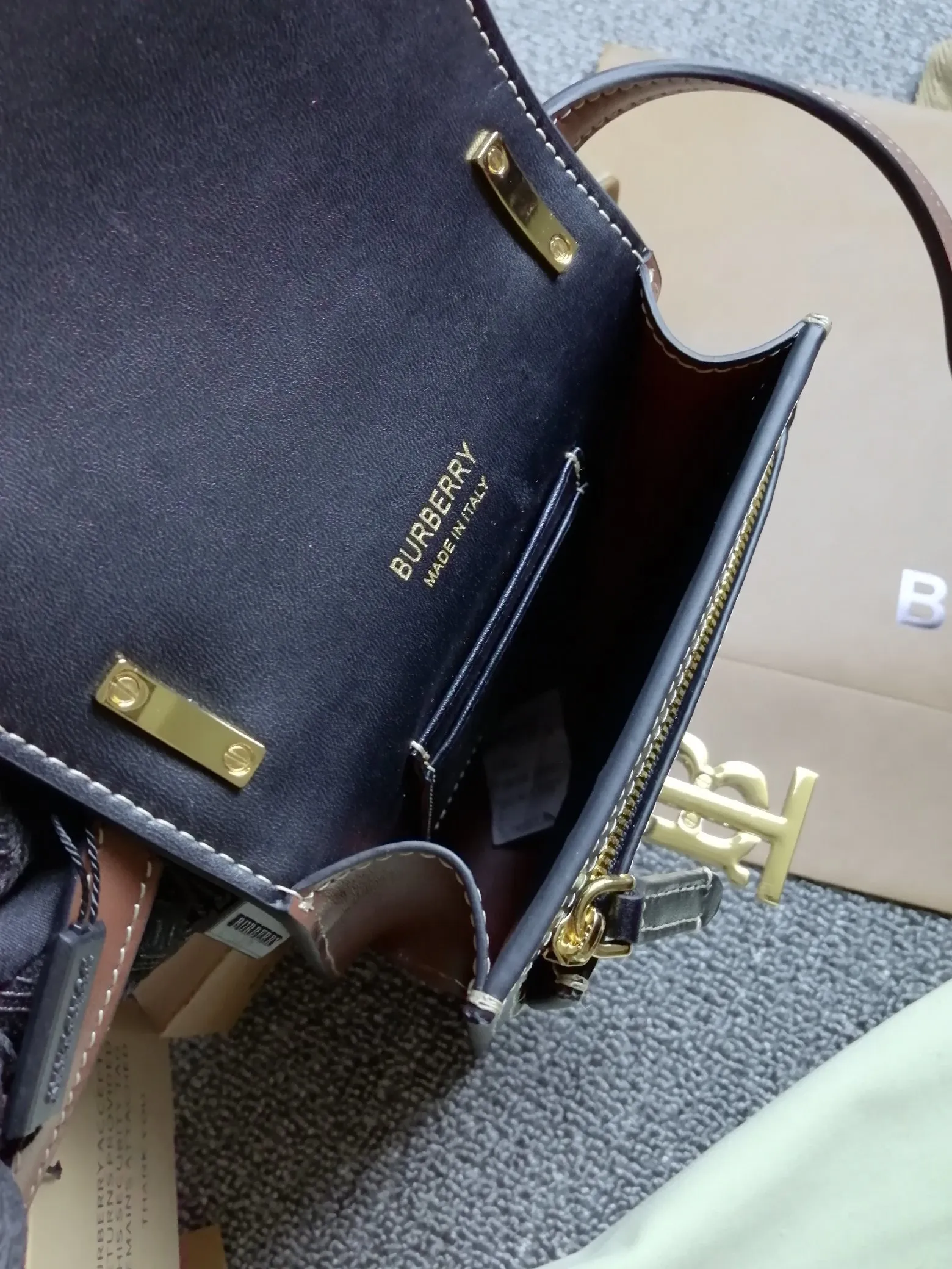 All Categories Official Website "Brand Women's Bags" Women's Bags 💙 Burberry 2025 New Burberry Crossbody Bag