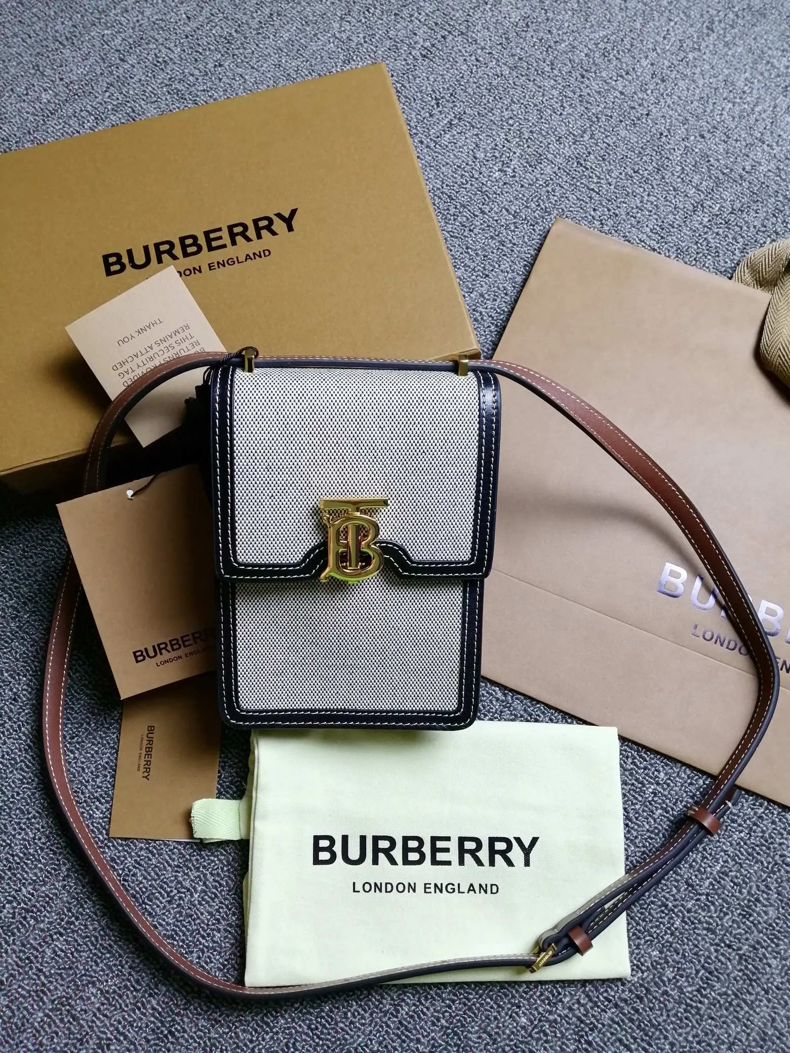 All Categories Official Website "Brand Women's Bags" Women's Bags 💙 Burberry 2025 New Burberry Crossbody Bag