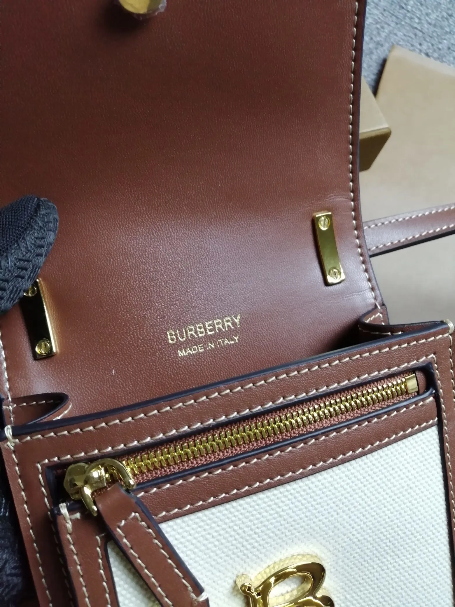 All Categories Official Website "Brand Women's Bags" Women's Bags 💙 Burberry 2025 New Burberry Crossbody Bag