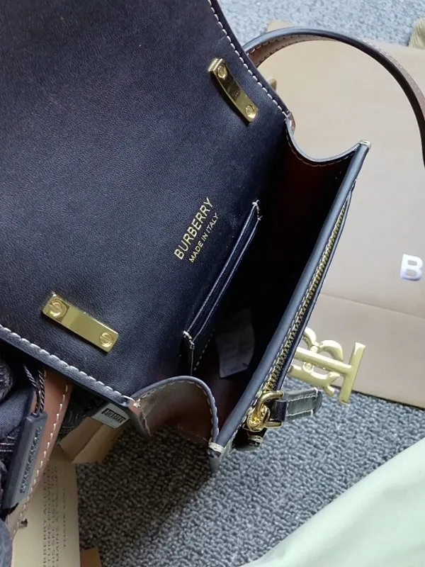 All Categories Official Website "Brand Women's Bags" Women's Bags 💙 Burberry 2025 New Burberry Crossbody Bag