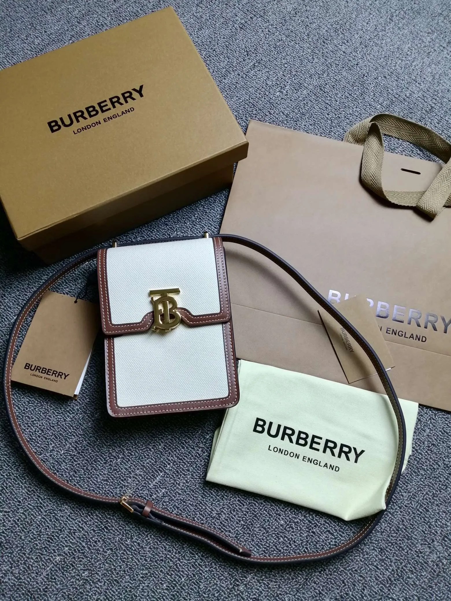 All Categories Official Website "Brand Women's Bags" Women's Bags 💙 Burberry 2025 New Burberry Crossbody Bag