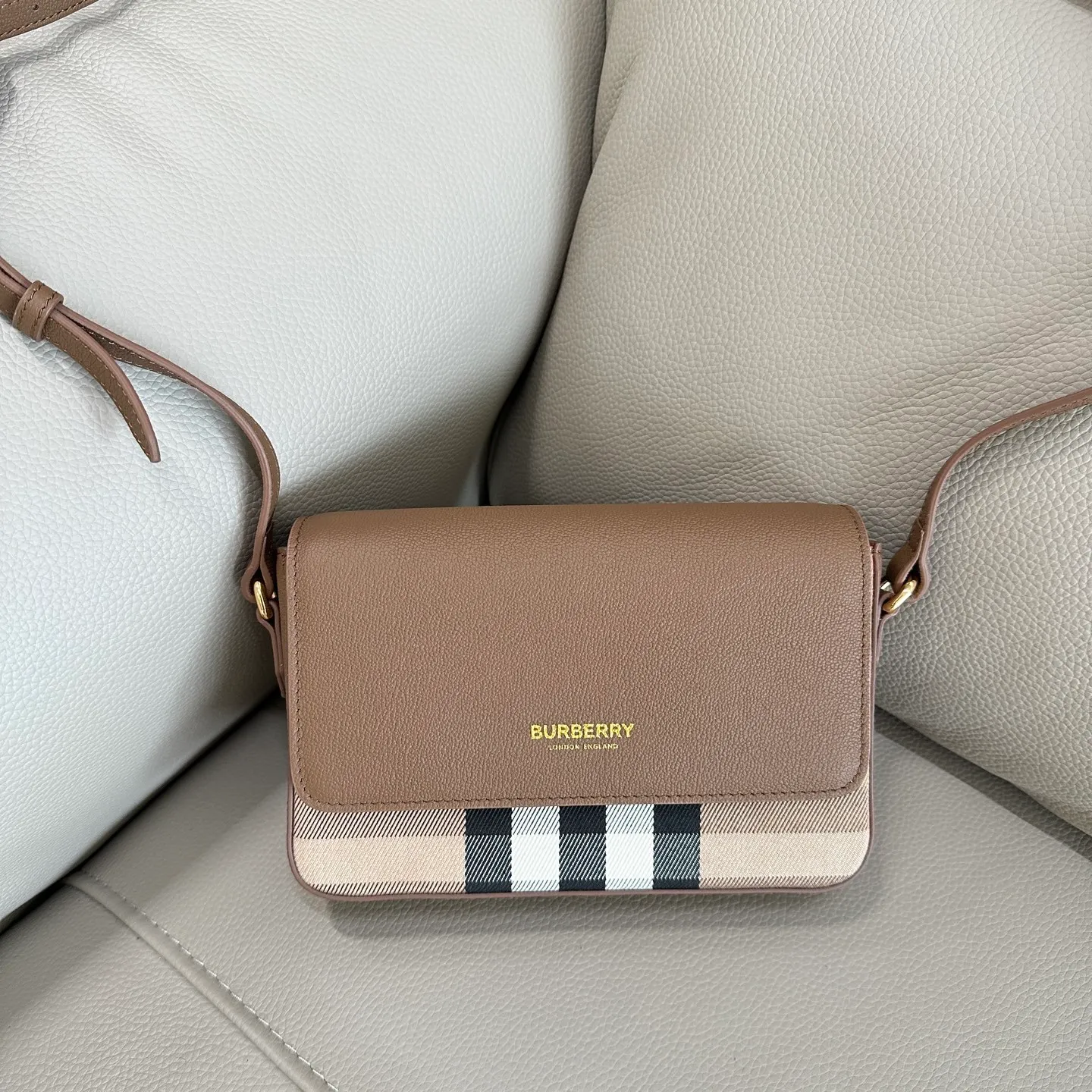 All categories Burberry women's bags (Burberry) Burberry original order 0281