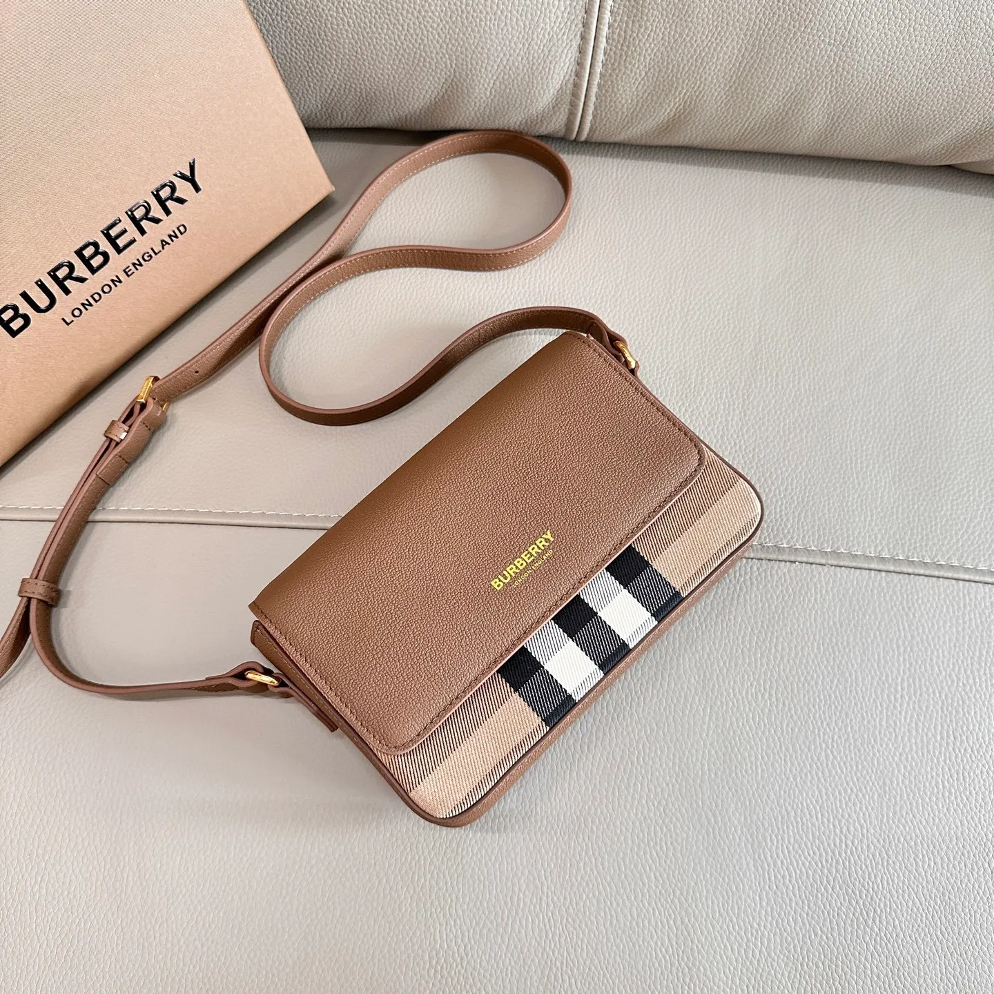 All categories Burberry women's bags (Burberry) Burberry original order 0281
