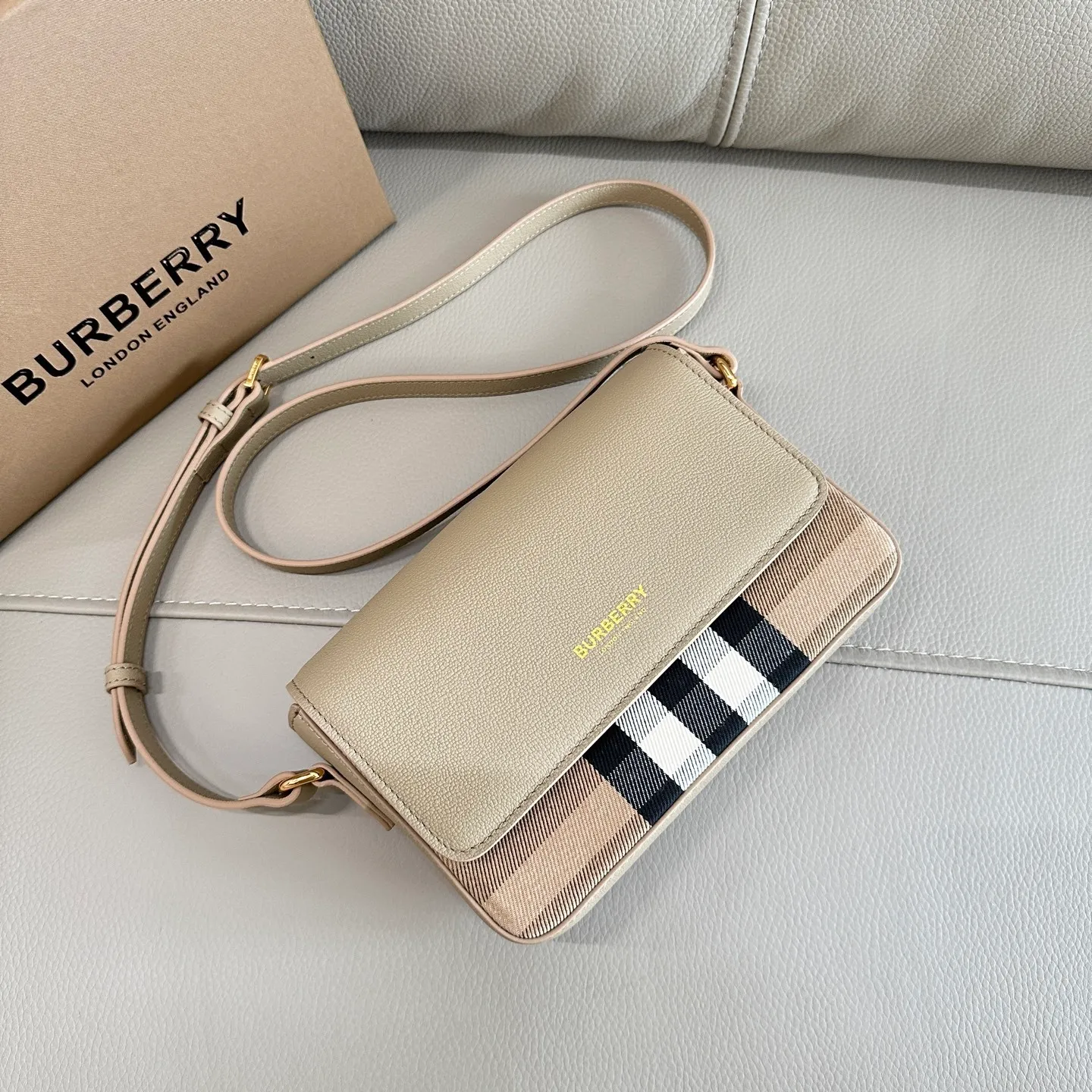 All categories Burberry women's bags (Burberry) Burberry original order 0281