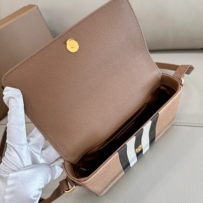 All Categories Official Website "Brand Women's Bags" Women's Bags 💙 Burberry 2025 New Burberry Crossbody Bag