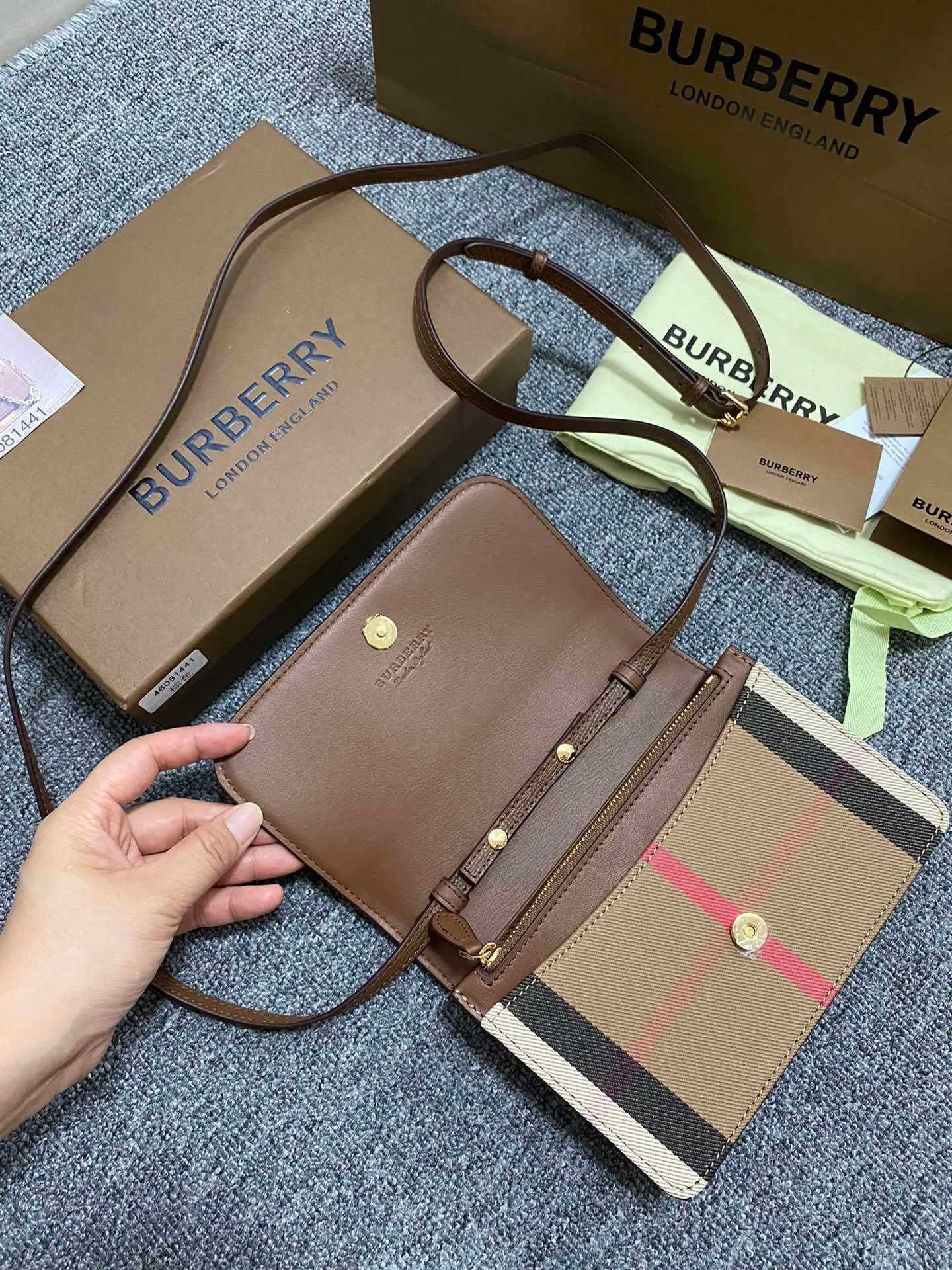 All Categories Official Website "Brand Women's Bags" Women's Bags 💙 Burberry 2025 New Burberry Crossbody Bag