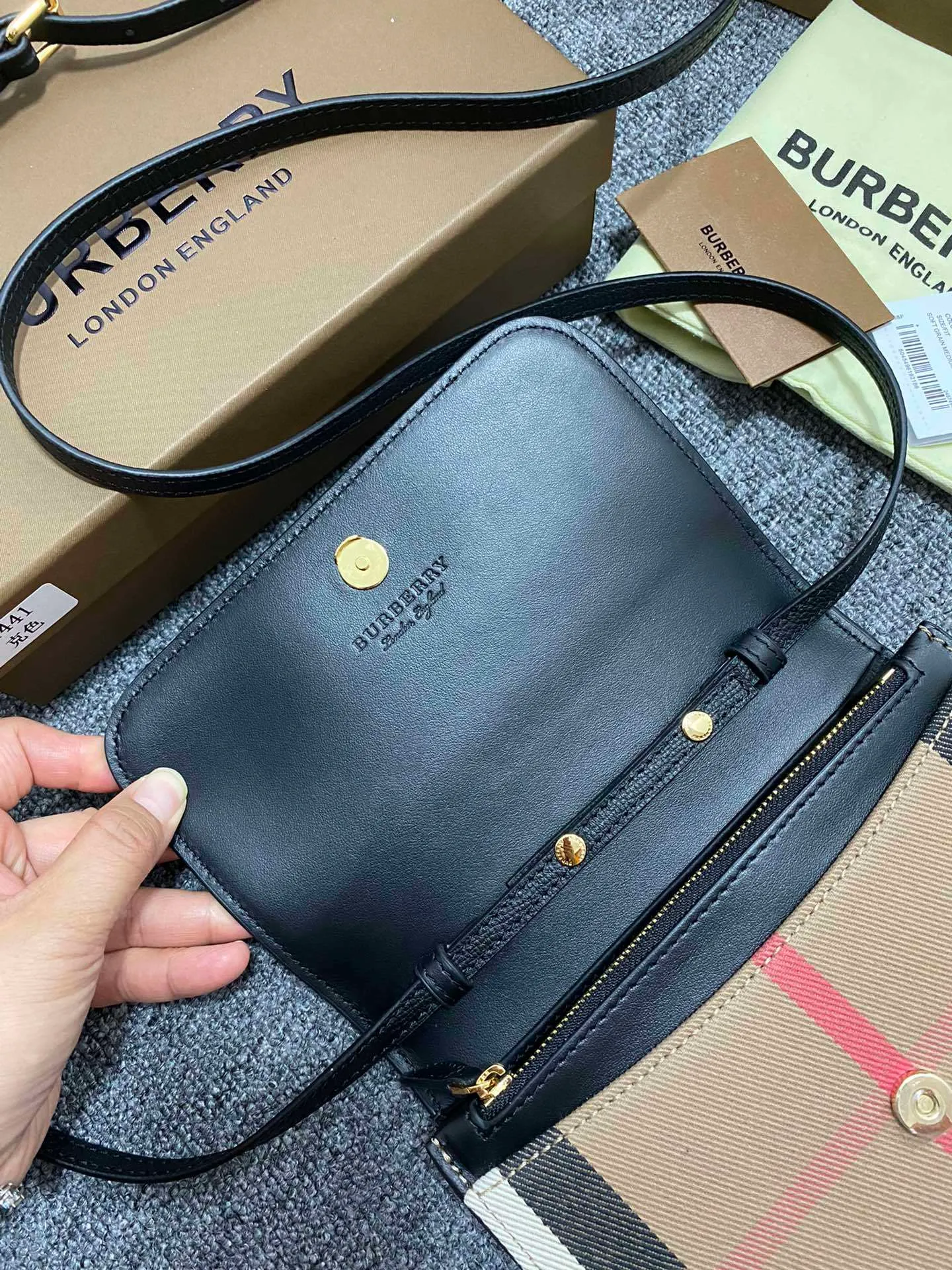 All Categories Official Website "Brand Women's Bags" Women's Bags 💙 Burberry 2025 New Burberry Crossbody Bag