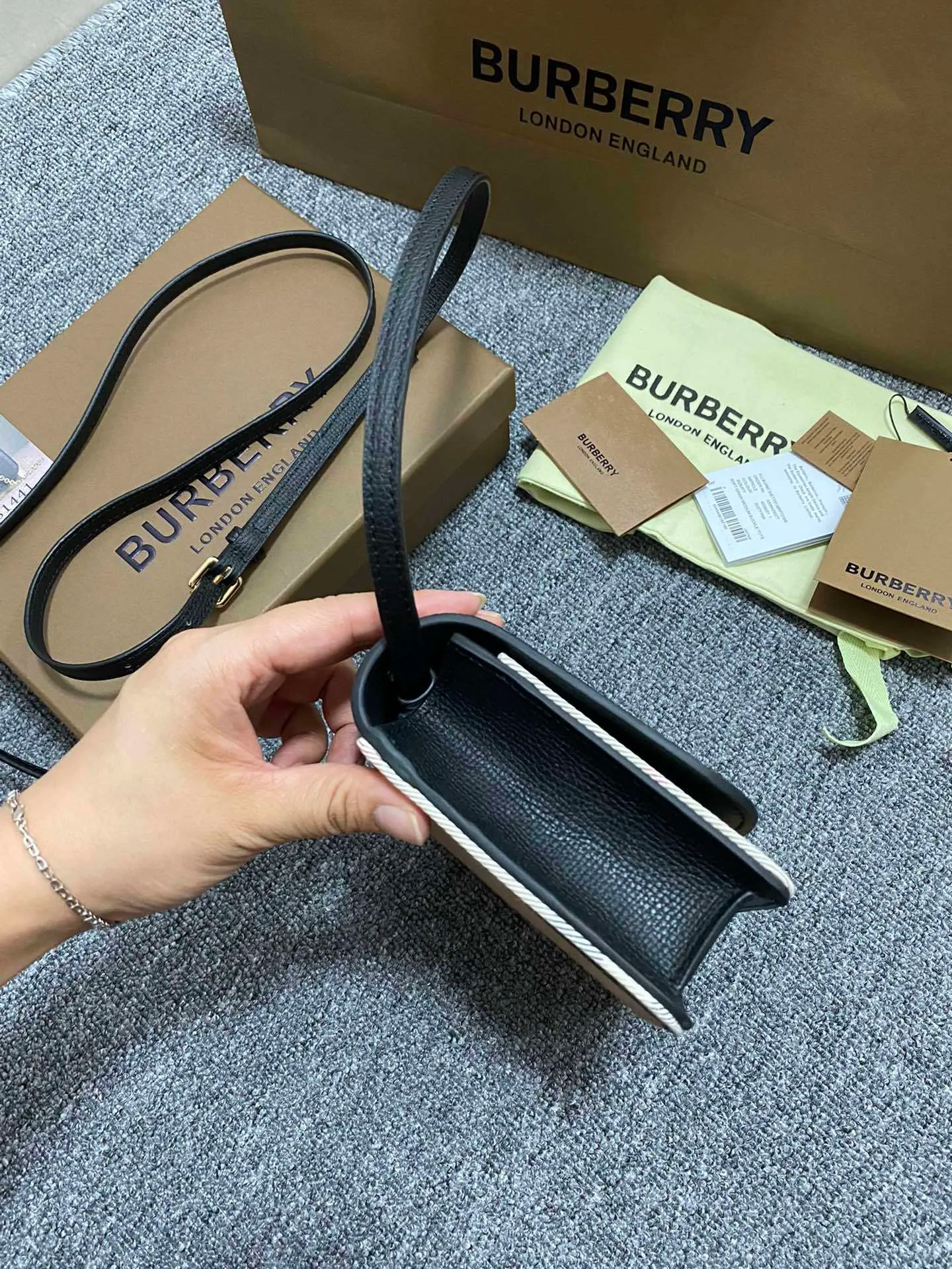 All Categories Official Website "Brand Women's Bags" Women's Bags 💙 Burberry 2025 New Burberry Crossbody Bag