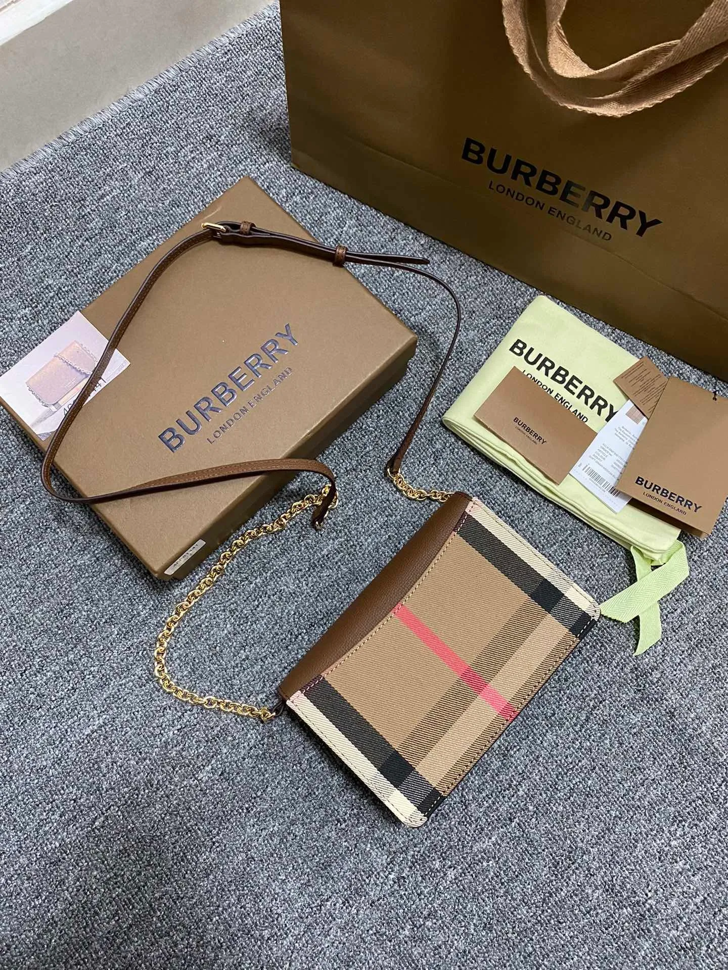All Categories Official Website "Brand Women's Bags" Women's Bags 💙 Burberry 2025 New Burberry Crossbody Bag