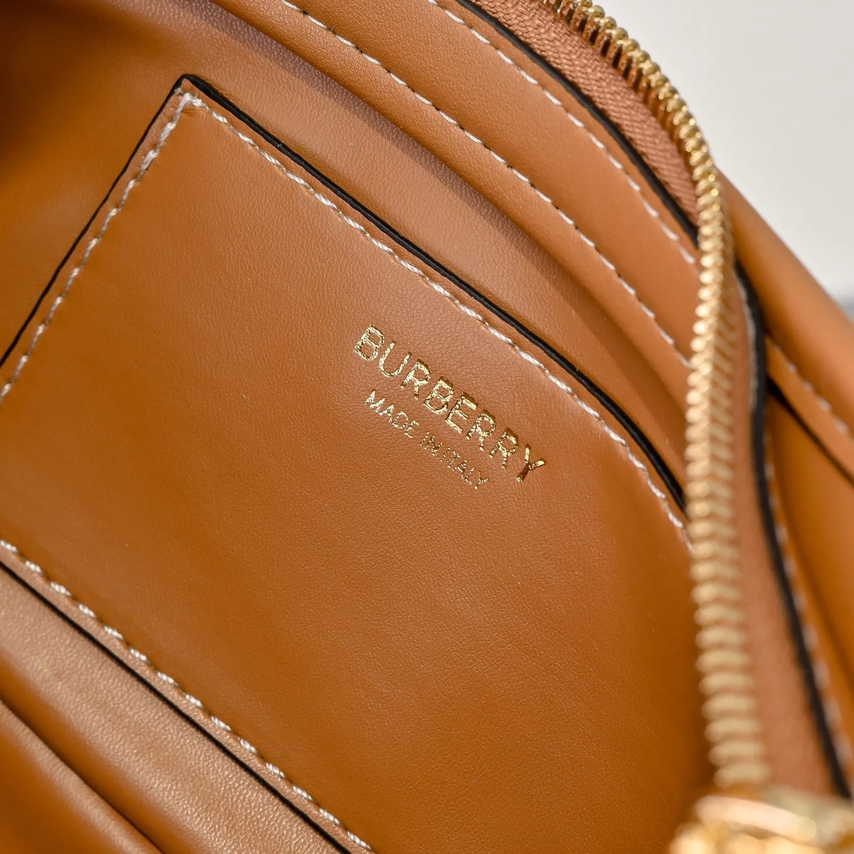 All categories Burberry women's bags (Burberry) Burberry 2424