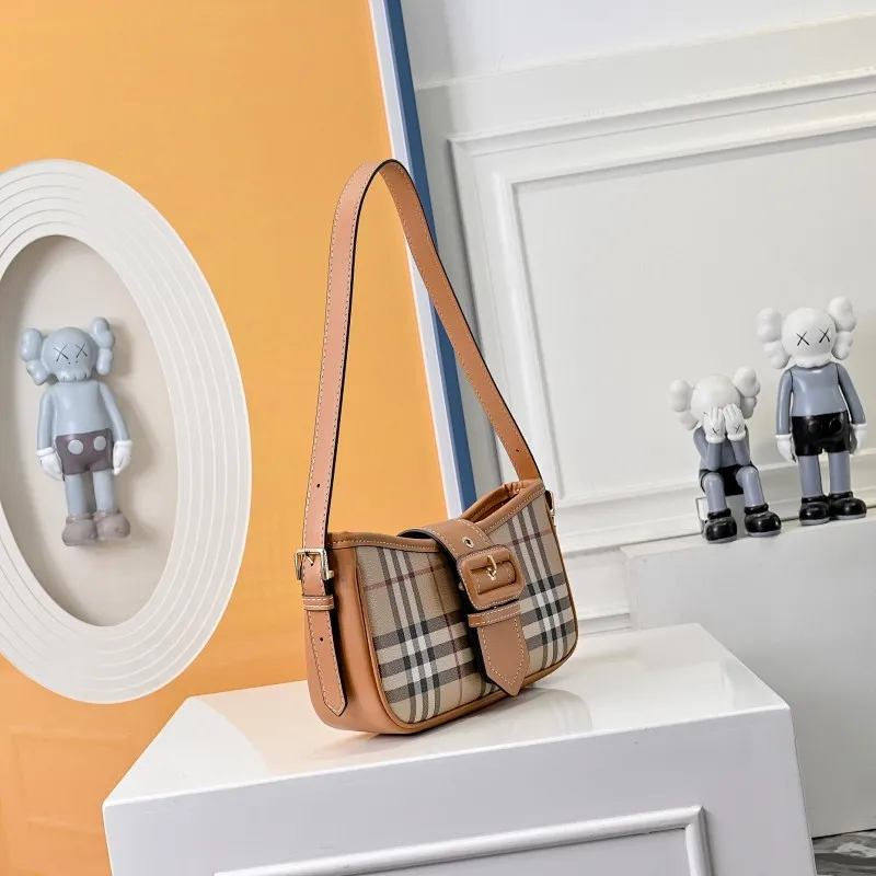 All categories Burberry women's bags (Burberry) Burberry 2424
