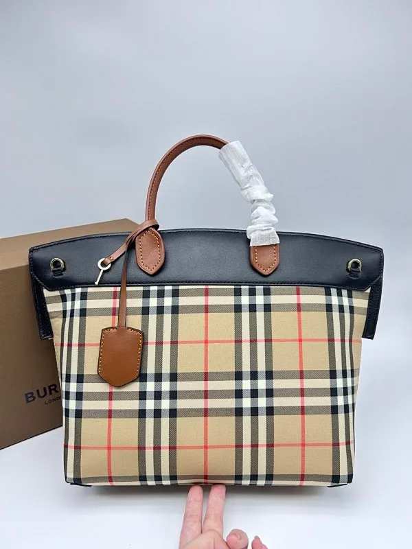 All categories Burberry women's bags (Burberry) Burberry 2637