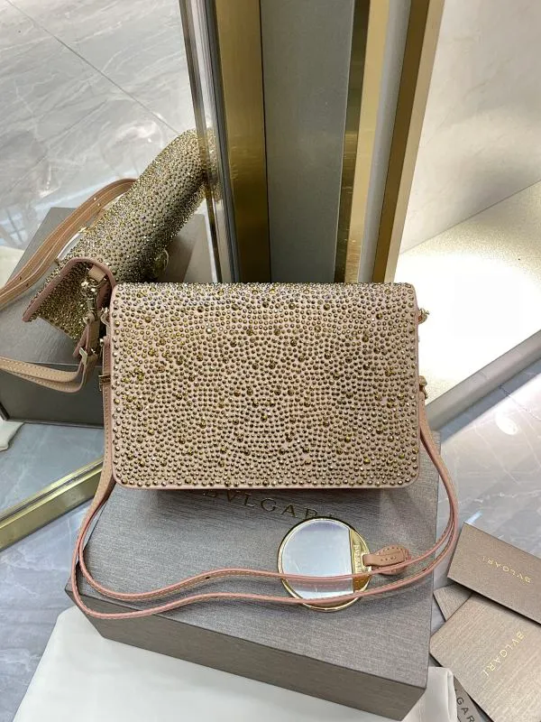 All Categories Bvlgari Women’s Bags (Bvlgari) Bvlgari 2213