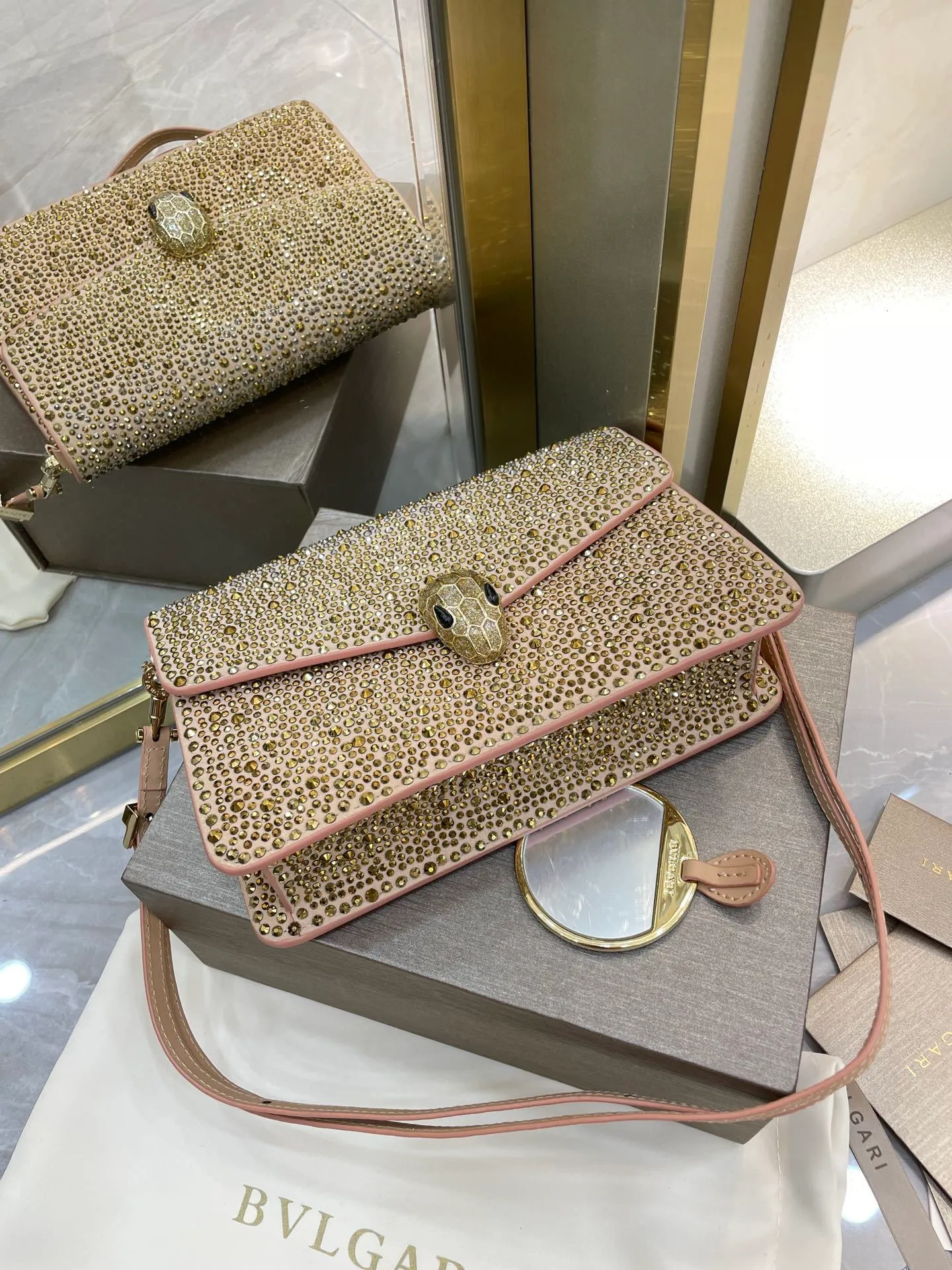 All Categories Bvlgari Women’s Bags (Bvlgari) Bvlgari 2213
