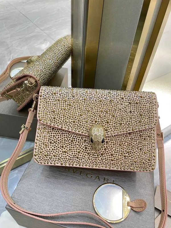 All Categories Bvlgari Women’s Bags (Bvlgari) Bvlgari 2213