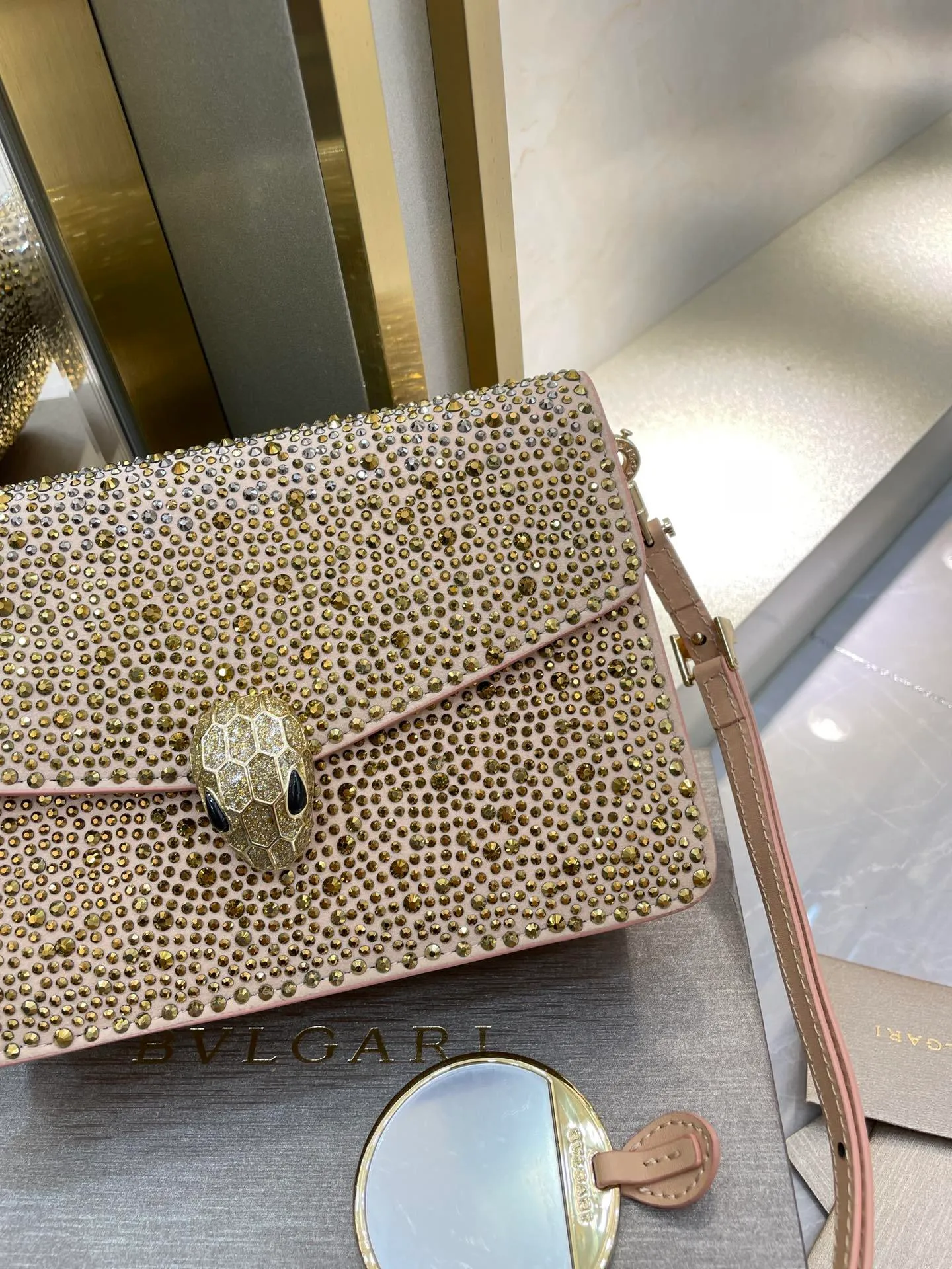 All Categories Bvlgari Women’s Bags (Bvlgari) Bvlgari 2213