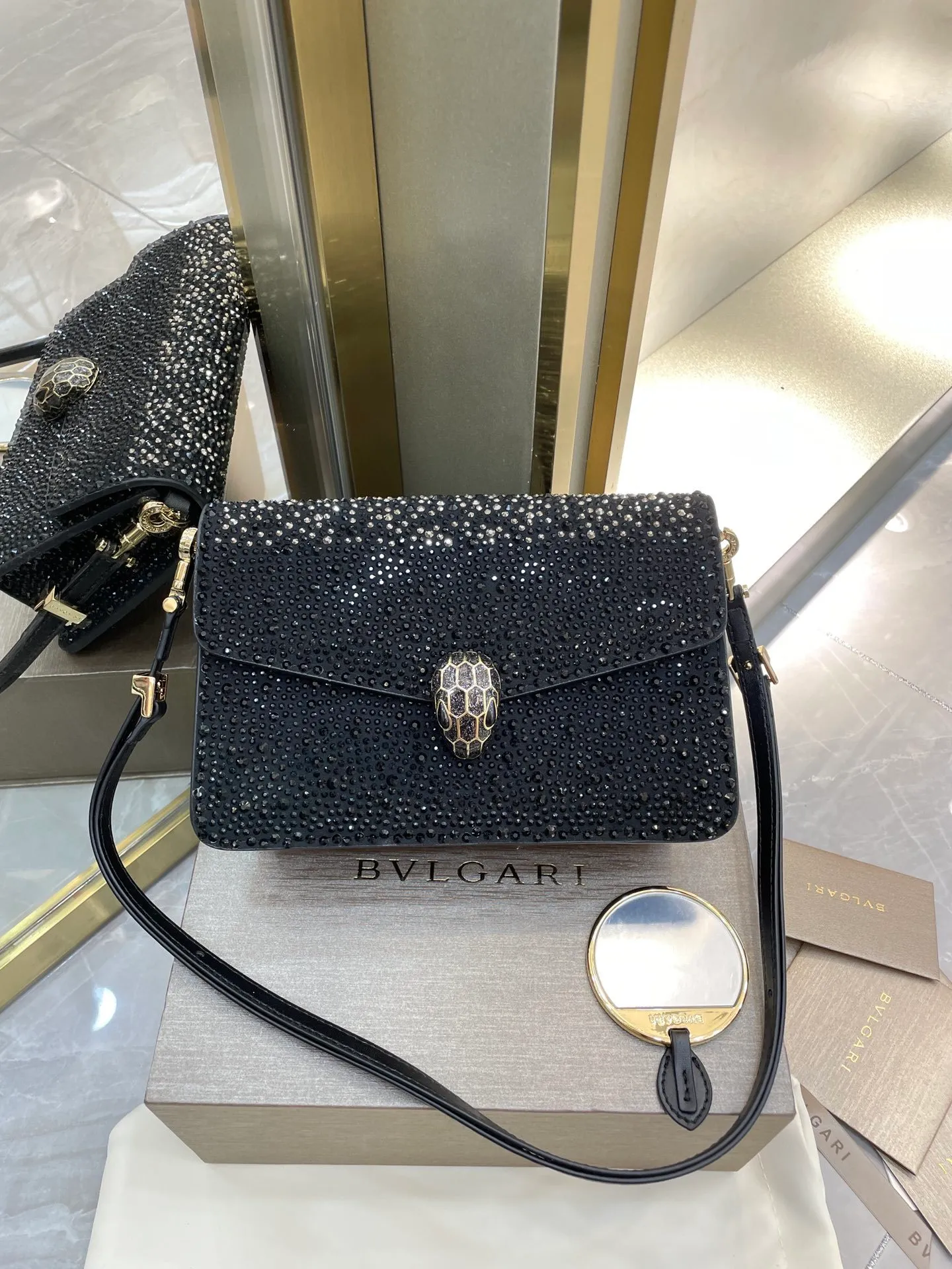 All Categories Bvlgari Women’s Bags (Bvlgari) Bvlgari 2213