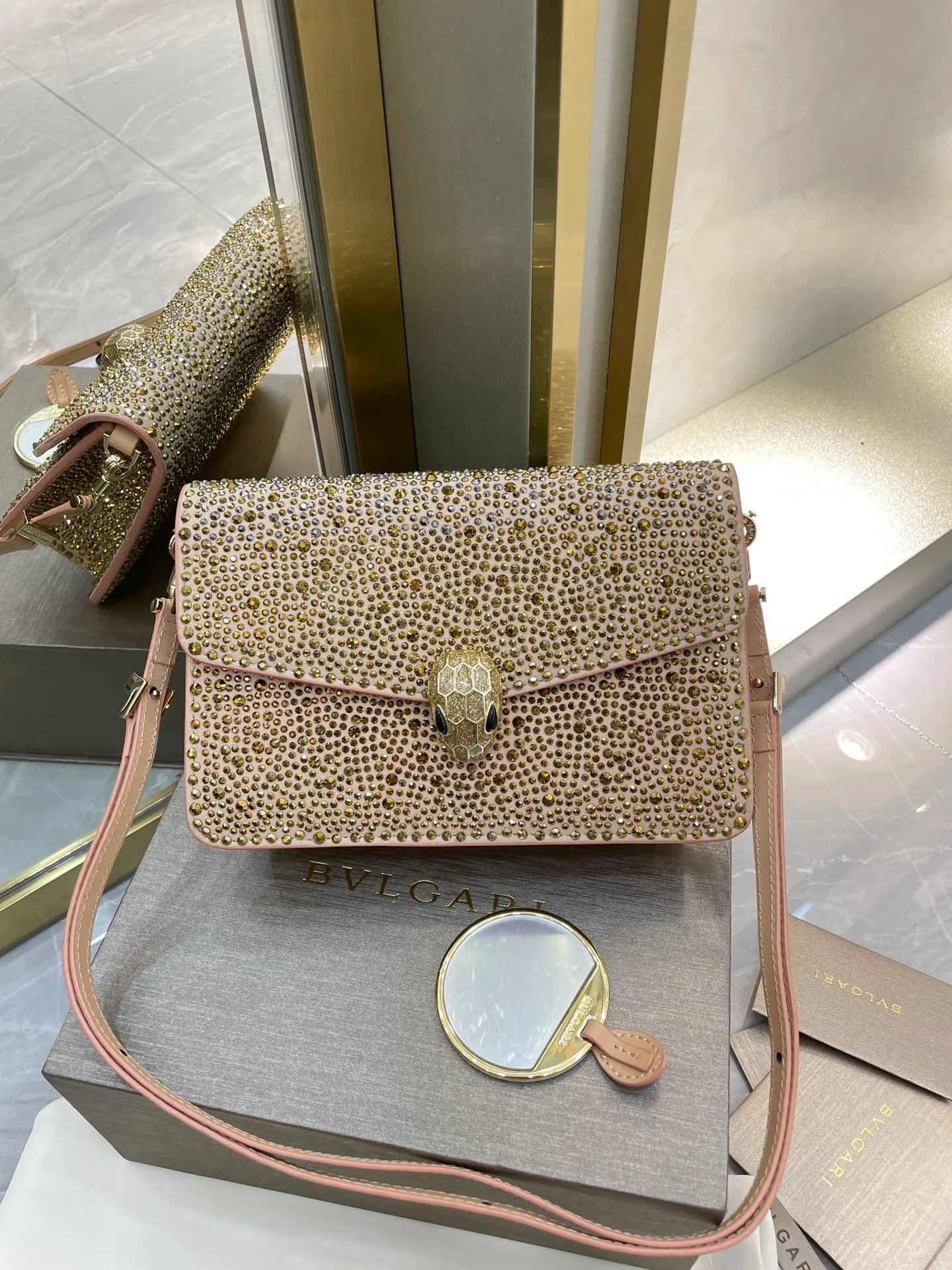 All Categories Bvlgari Women’s Bags (Bvlgari) Bvlgari 2213