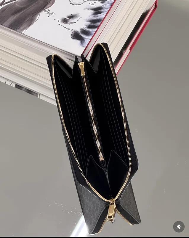 All Categories Celine Wallet (Celine) Celine 10D552