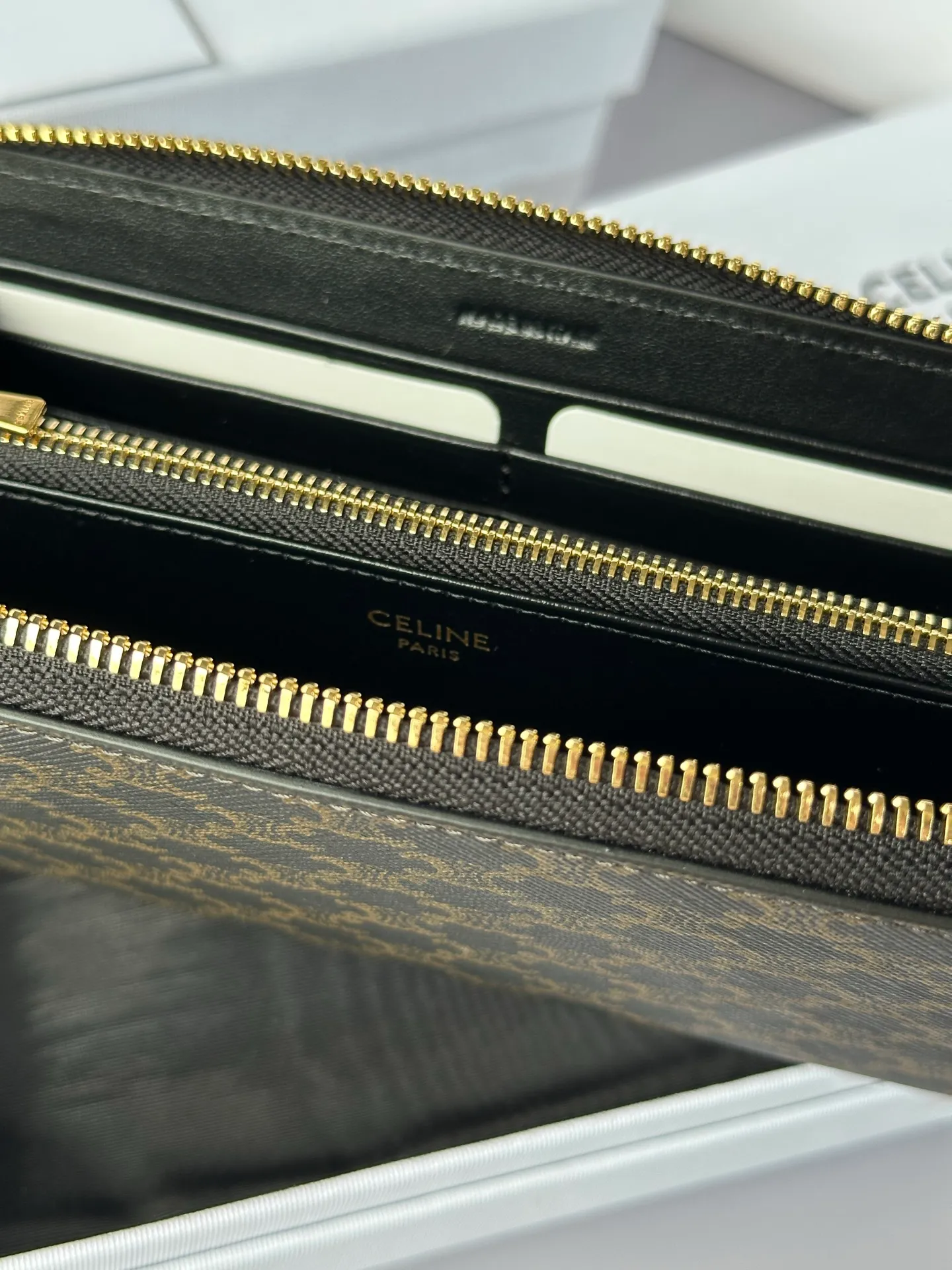 All Categories Celine Wallet (Celine) Celine 10D552