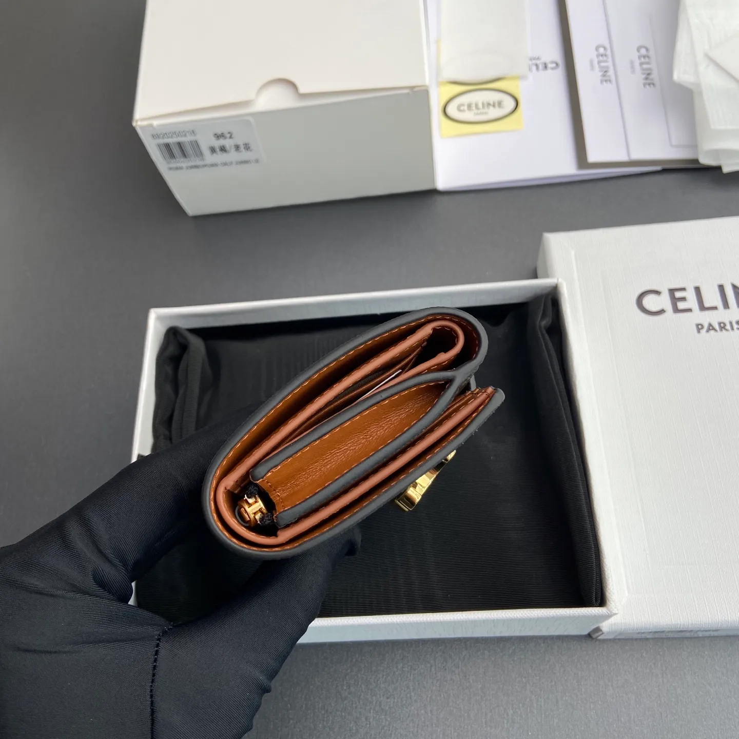 [Extra-grade pure steel hardware original leather] ¥760 TRIOMPHE logo printed leather wallet/new TRIOMPHE metal texture snap buckle 4 credit card slots 1 zipper coin pocket 3 flat pockets 1 banknote pocket No.: 10M962GHH.38NO963 962 Yellow brown/Presbyopia Size: w10.5×8×2cm.