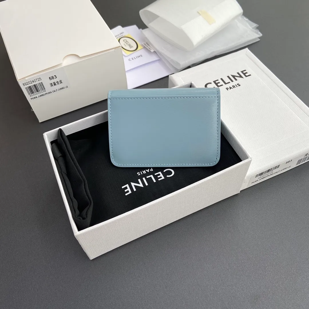 [Extra-grade pure steel hardware original leather] ¥560 TRIOMPHE glossy cow leather flip card holder/2024 Xiaosai Snap button closure 1 main compartment 2 inner card slots 1 inner flat pocket 1 outer flat pocket Number: 10I 582 CPJ.04LU 583 light blue full leather Size: w10×h7.5×d2cm