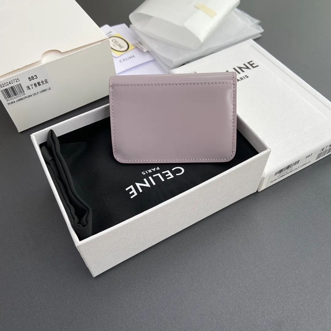 [Extra-grade pure steel hardware original leather] ¥560 TRIOMPHE glossy cow leather flip card holder/2024 Xiaosai Snap button closure 1 main compartment 2 inner card slots 1 inner flat pocket 1 outer flat pocket Number: 10I 582 CPJ.04LU 583 light lilac purple full leather Size: w10×h7.5×d2cm