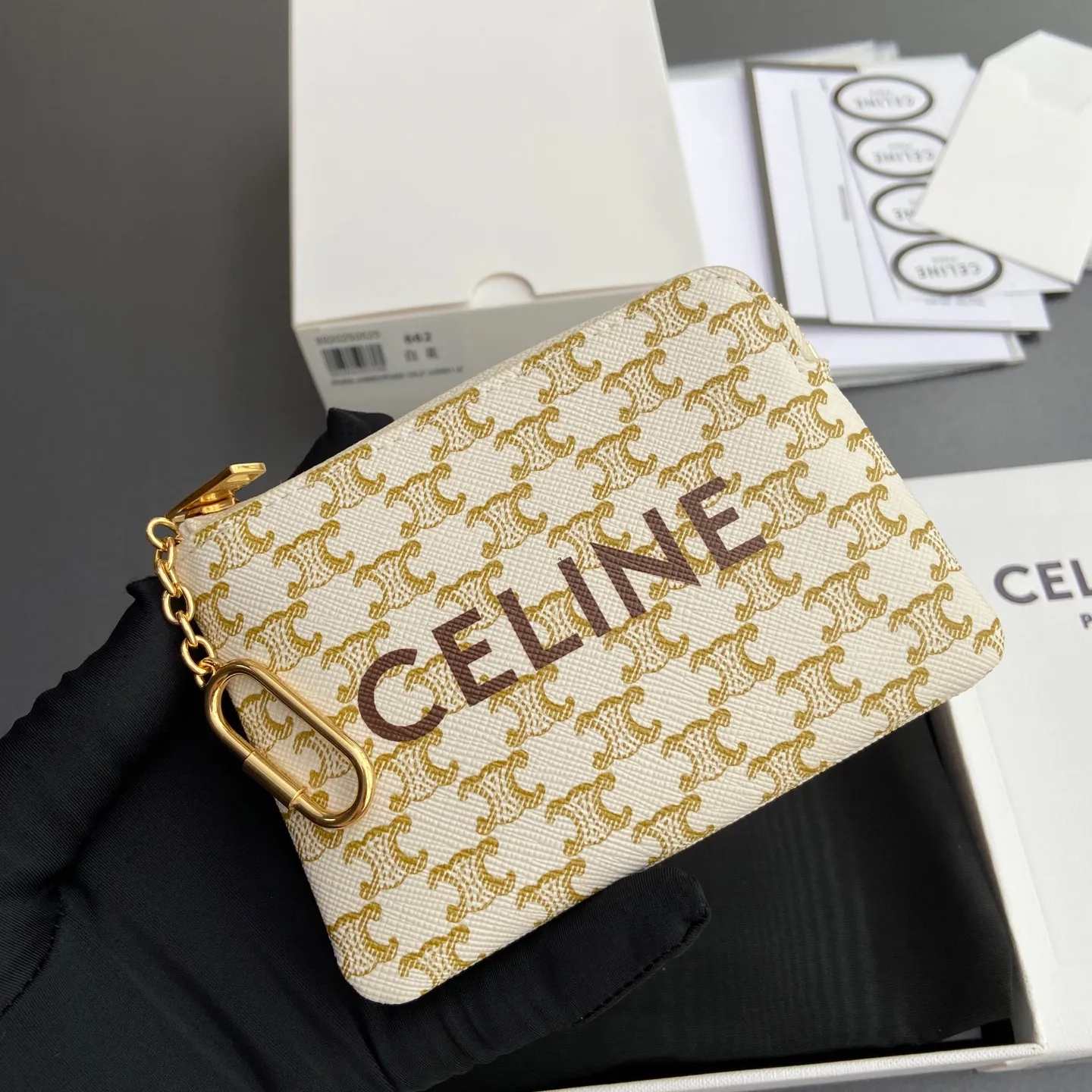 [Special grade imported original leather] ¥460 TRIOMPHE logo printing with hook buckle coin card holder Lining: fabric Gold metal parts Zipper lock 1 screw keychain Number: 10C 662 BTA.38NO663 662 White presbyopia Size: w13×h9.5cm