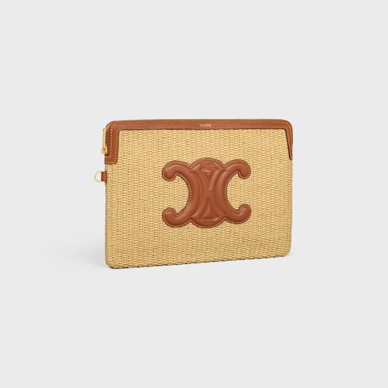 [Extra-grade pure steel hardware original leather] ¥740 TRIOMPHE signature printed clutch / 1 zipper compartment Detachable wrist strap, about 20 cm in length Iconic print, cow leather edge Fabric lining, gold hot stamping No.: 10J502FES.04LU 502 50202 Grass brown/tan leather Size: w25×h17.5×d1cm