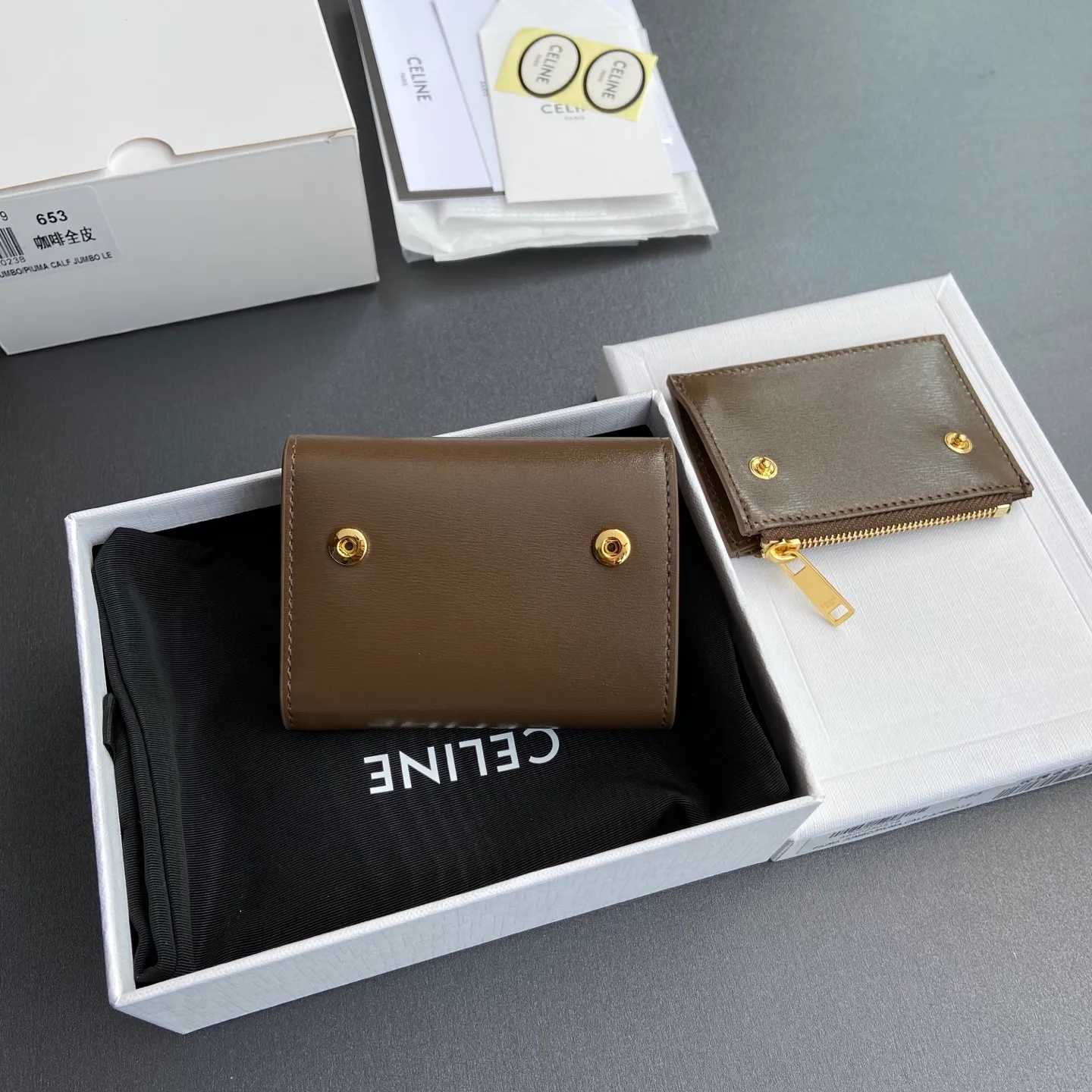 [Extra-grade pure steel hardware original leather] ¥680 TRIOMPHE glossy leather short wallet/4 card slots 2 patch pockets 1 cash compartment 1 detachable zipper card holder with snaps No.: 10l653DS3.04LU652 653 Brown full leather Size: w9.5×h7.5×3cm