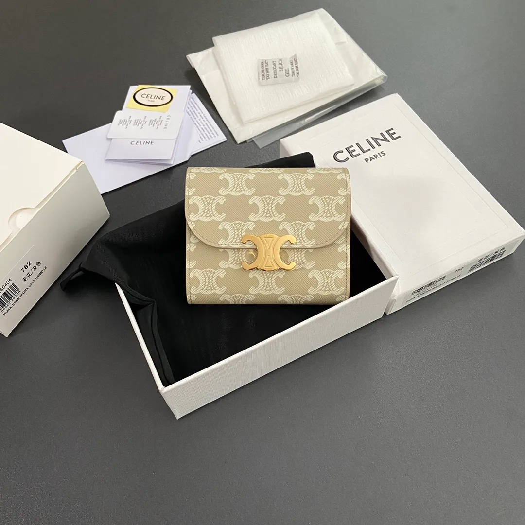 [Extra-grade pure steel hardware original leather] ¥660 TRIOMPHE logo printed short wallet/2024 Xiaosai 5 card slots 1 folding coin bag with snap buckle 1 flat pocket 1 banknote bag No.: 10D782CQH.04LU783 782 gray/presbyopia Size: w10.5×9×3cm.