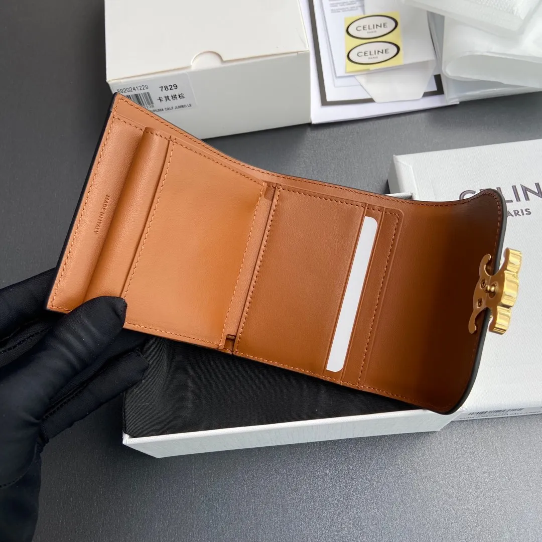 [Extra-grade pure steel hardware and original leather] ¥660 TRIOMPHE logo plaid fabric and cow leather short wallet 5 card slots 1 folding coin bag with snap button 1 flat pocket 1 banknote bag No.: 10D782CQH.04LU783 7829 Khaki brown Size: w10.5×9×3cm.