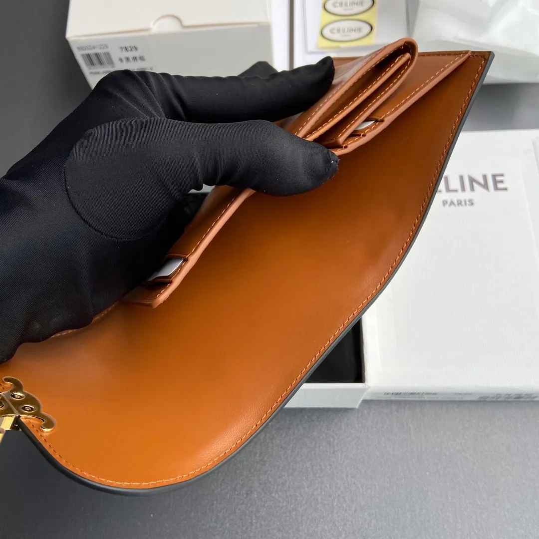 [Extra-grade pure steel hardware and original leather] ¥660 TRIOMPHE logo plaid fabric and cow leather short wallet 5 card slots 1 folding coin bag with snap button 1 flat pocket 1 banknote bag No.: 10D782CQH.04LU783 7829 Khaki brown Size: w10.5×9×3cm.