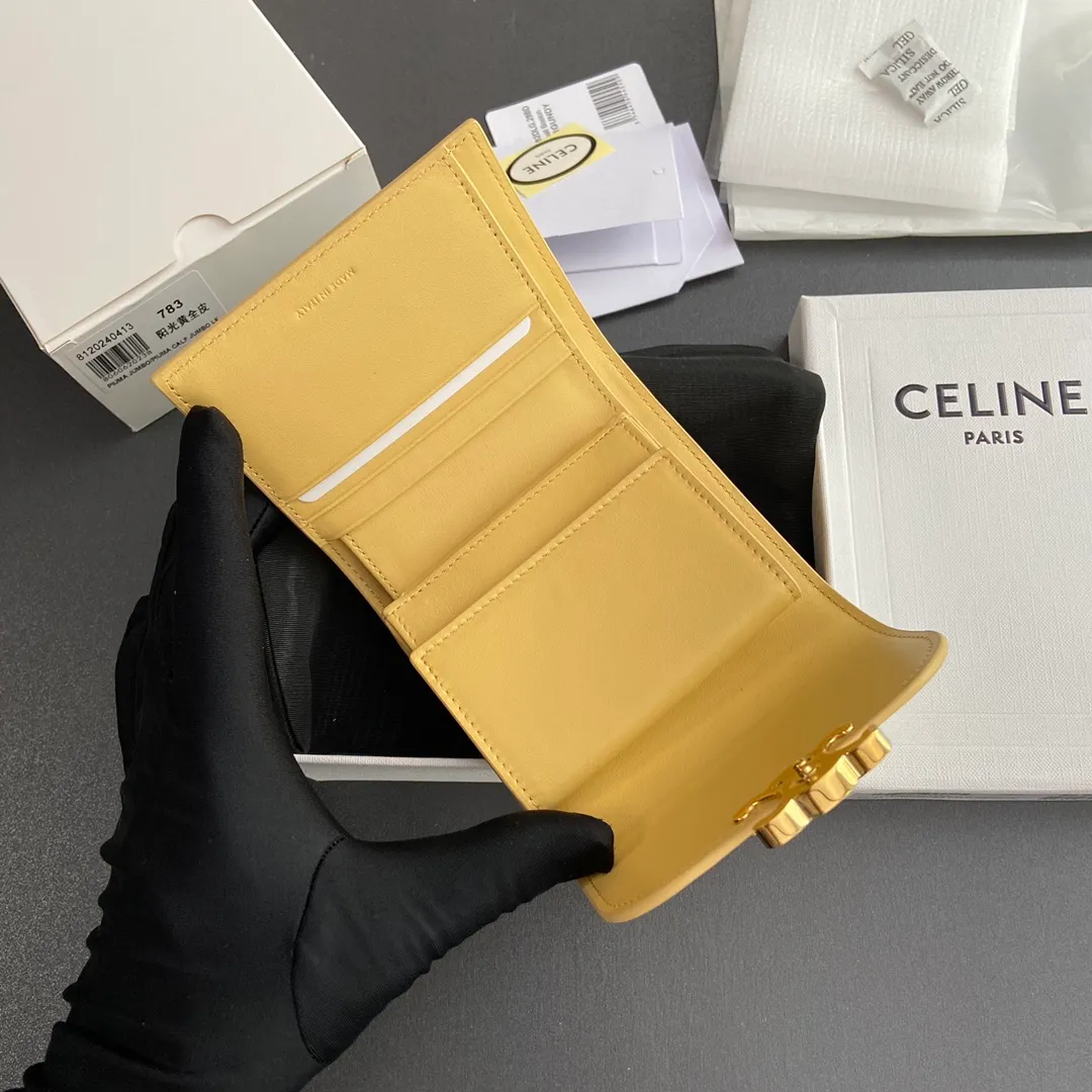 [Special grade pure steel hardware original leather] ¥700 TRIOMPHE glossy cow leather wallet/2024 Xiaosai 5 card slots 1 folding coin bag with snap buckle 1 flat pocket 1 banknote bag No.: 10D782CQH.04LU783 783 sunshine yellow full leather Size: w10.5×9×3cm.