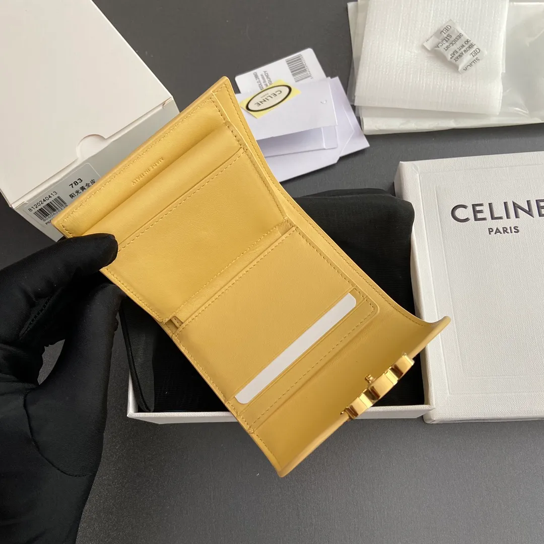 [Special grade pure steel hardware original leather] ¥700 TRIOMPHE glossy cow leather wallet/2024 Xiaosai 5 card slots 1 folding coin bag with snap buckle 1 flat pocket 1 banknote bag No.: 10D782CQH.04LU783 783 sunshine yellow full leather Size: w10.5×9×3cm.