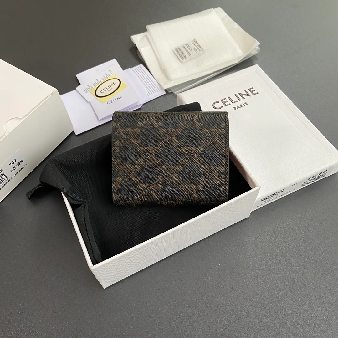 [Extra-grade pure steel hardware original leather] ¥660 TRIOMPHE logo printed short wallet/2024 Xiaosai 5 card slots 1 folding coin bag with snap button 1 flat pocket 1 banknote bag No.: 10D782CQH.04LU783 782 yellow brown/presbyopia Size: w10.5×9×3cm.