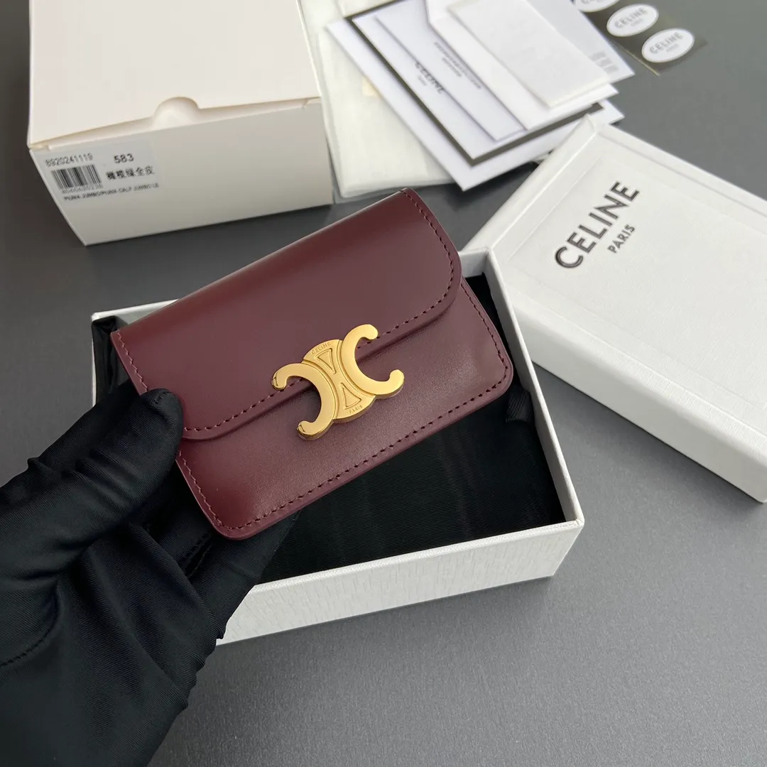 [Extra-grade pure steel hardware original leather] ¥560 TRIOMPHE glossy cow leather flip card holder/2024 Xiaosai Snap button closure 1 main compartment 2 inner card slots 1 inner flat pocket 1 outer flat pocket Number: 10I 582 CPJ.04LU 583 Burgundy full leather Size: w10×h7.5×d2cm