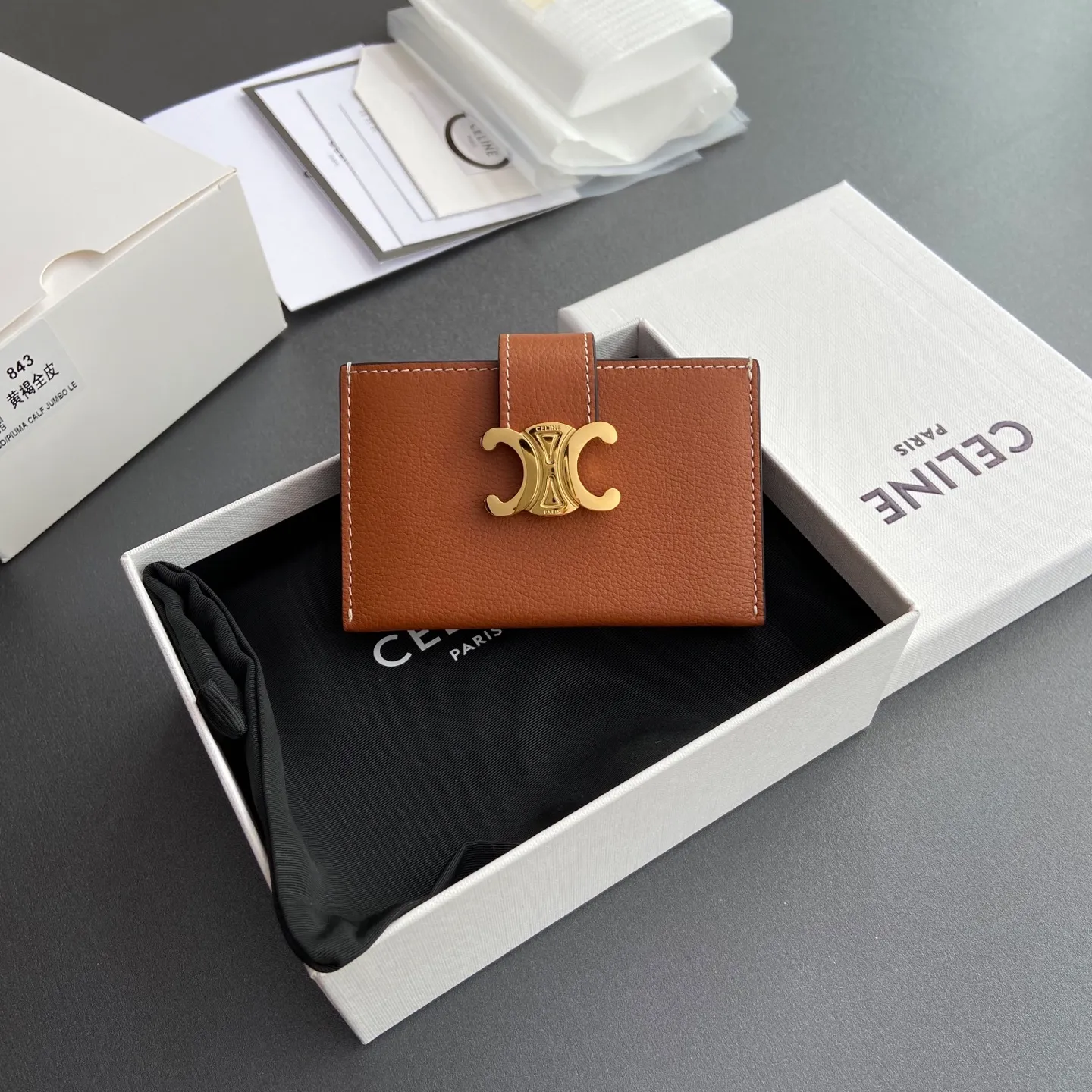 [Extra-grade pure steel hardware original leather] ¥660 ACCORDEON soft grained cow leather card holder/new style cow leather, gold-colored decoration, TRIOMPHE metal texture snap button opening and closing, 3 card slots No.: 10N843GHH.38NO 842 843 Tan full leather Size: w11×h7×d2.5cm