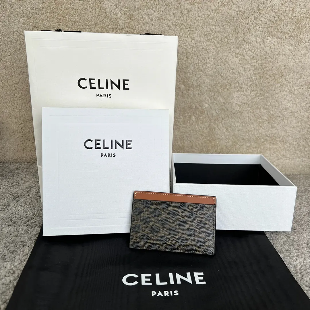 460💰Card holder with printed logo, dimensions 10.5x7 cm, coated canvas, sheepskin binding, lining calfskin/fabric, gold-tone hardware, 2 card slots, 1 flat pocket, No. 10B702