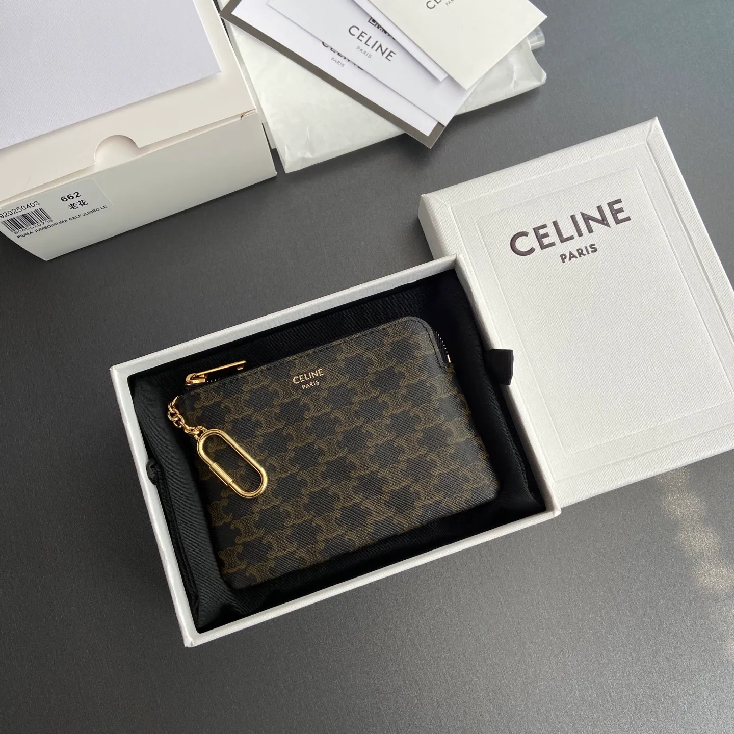 [Special grade imported original leather] ¥460 TRIOMPHE logo print with hook buckle coin card holder Lining: fabric Gold metal parts Zipper lock 1 screw keychain Number: 10C 662 BTA.38NO663 66201 Presbyopia Size: w13×h9.5cm